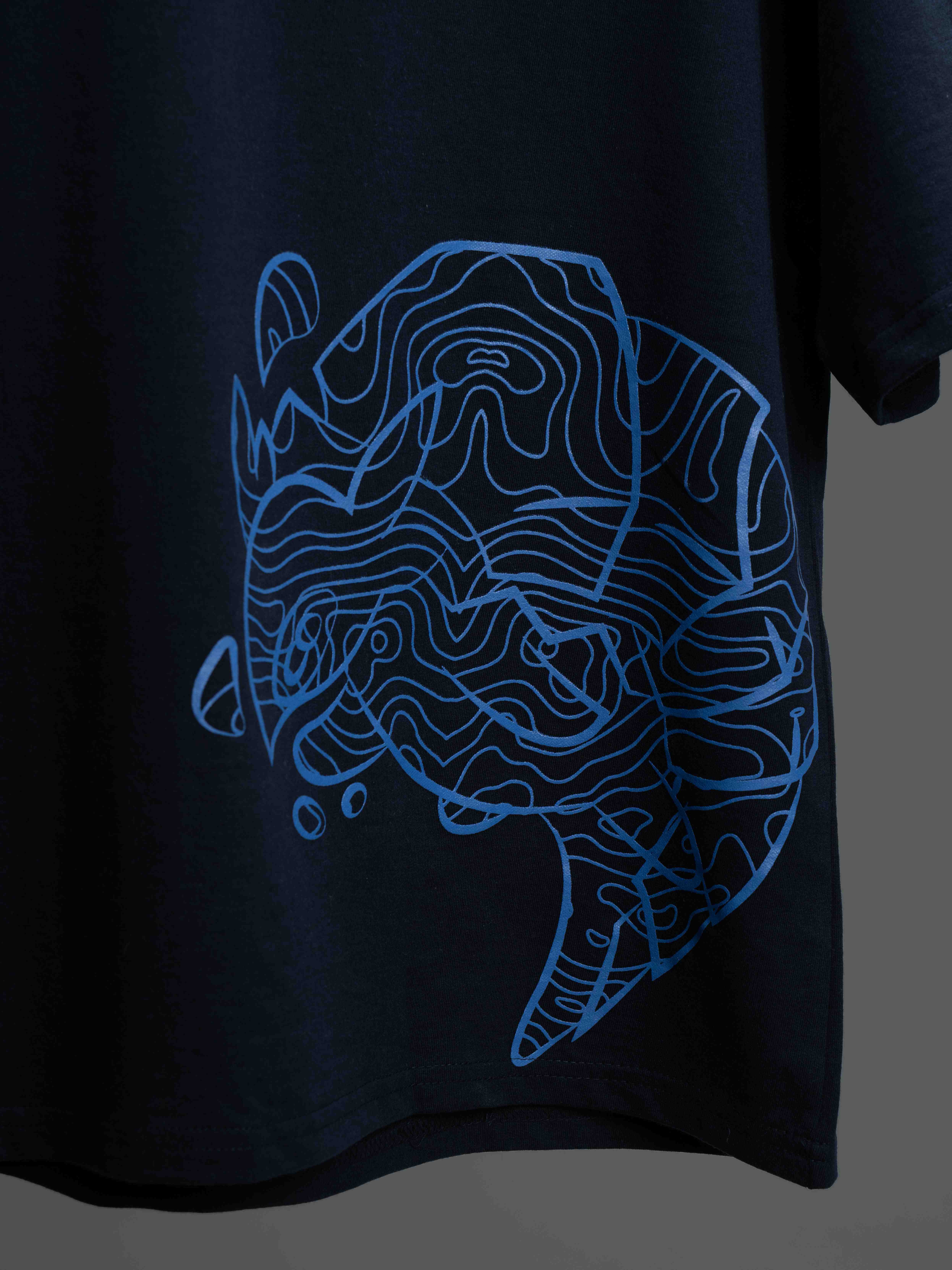 Gekko T-shirt hanging front-side closeup print